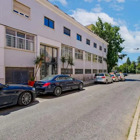 Apartament Lovely Fully Equipped Near Subway N1 *