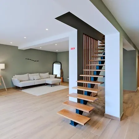 Lovely Fully Equipped Near Subway N1 Apartamento