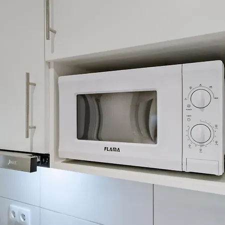 Lovely Fully Equipped Near Subway N1 Apartment Lissabon